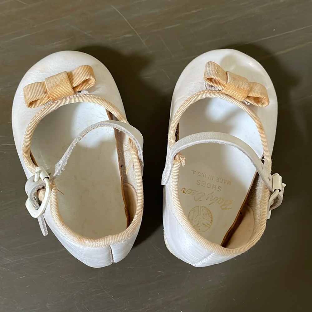 Vintage (from 1960’s) Baby Deer leather Mary Jane style baby/doll shoes